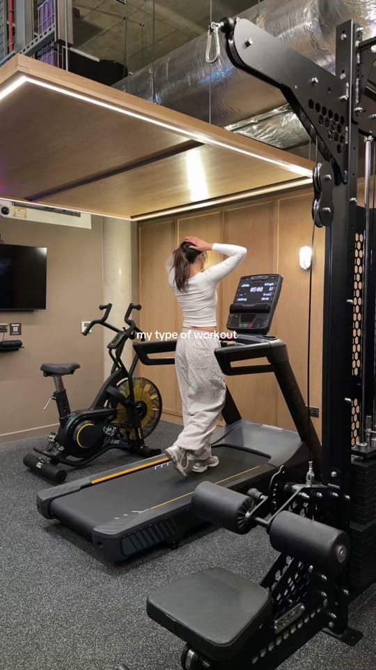 Post 10 by Laurie Elle on TikTok (video)