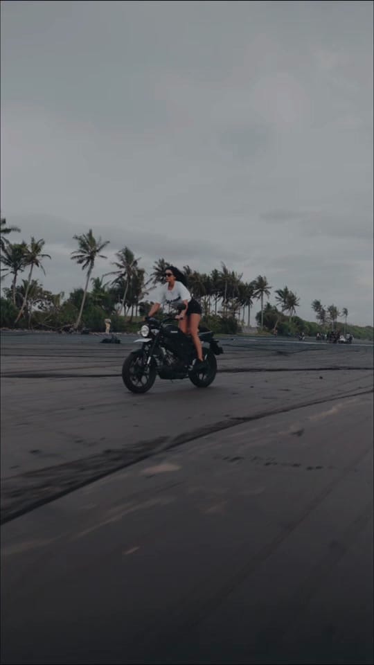 Post 1 by Sallyha on TikTok (video)