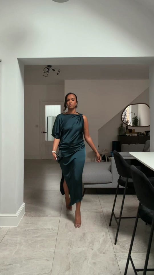 Post 7 by Bella Sabo on TikTok (video)
