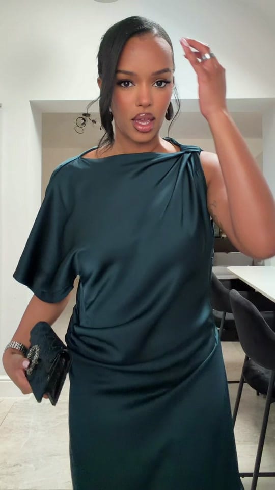 Post 8 by Bella Sabo on TikTok (video)