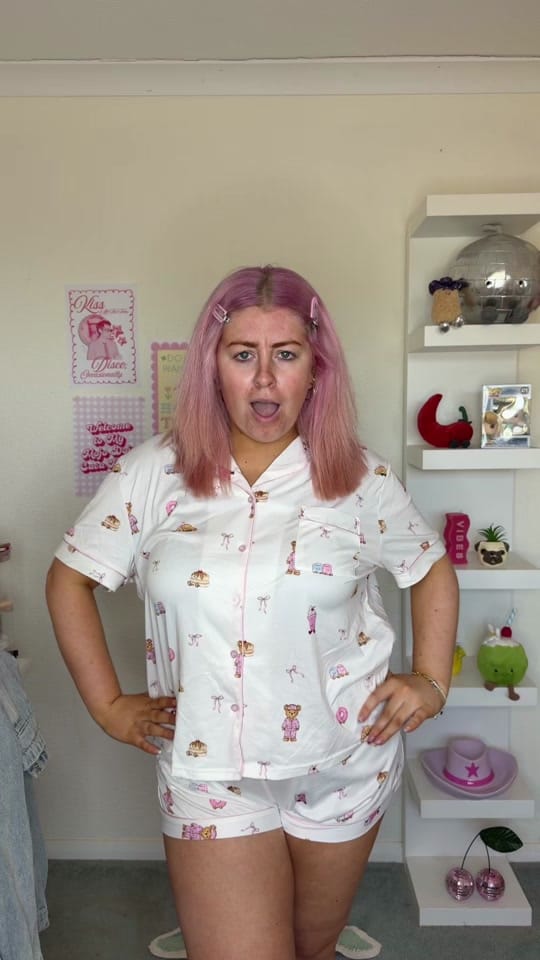 Post 2 by Beth Alexandra🎀 on TikTok (video)