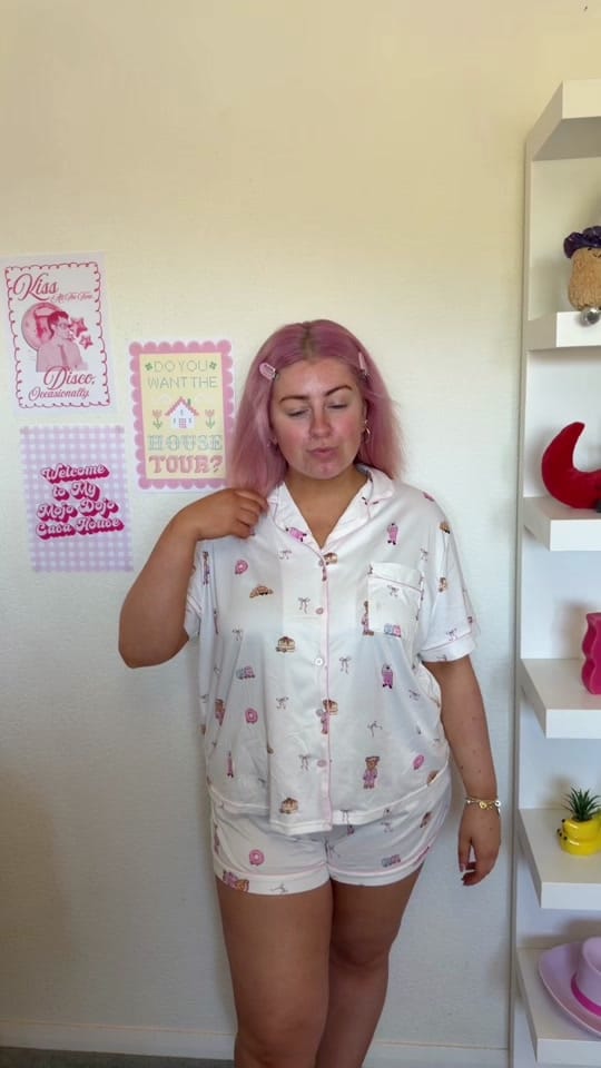 Post 1 by Beth Alexandra🎀 on TikTok (video)