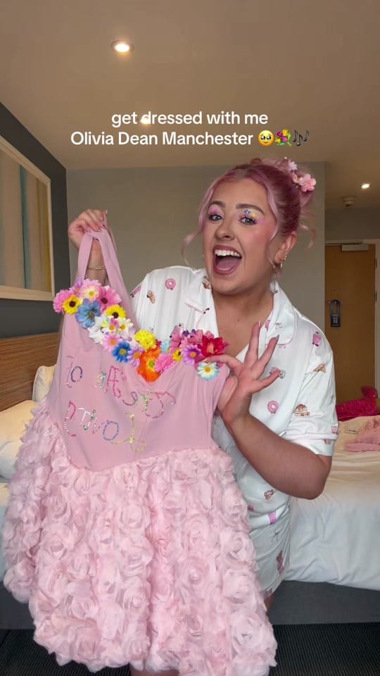 Post 4 by Beth Alexandra🎀 on TikTok (video)