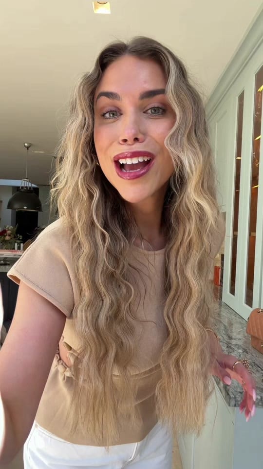Post 2 by Gabriela Adores ✨ on TikTok (video)