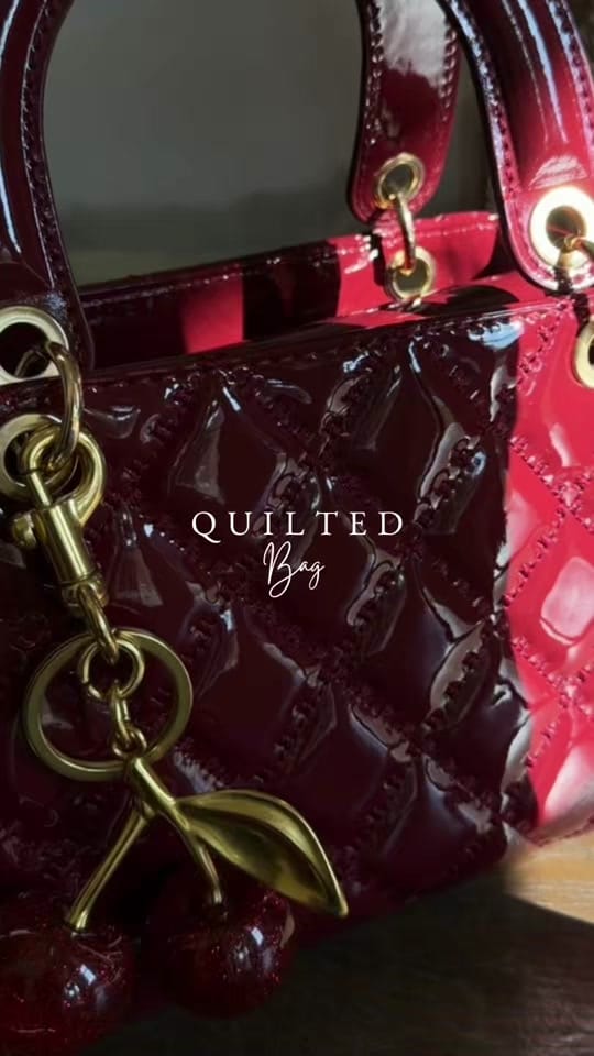 Post 8 by London Amber / House Of London on TikTok (video)