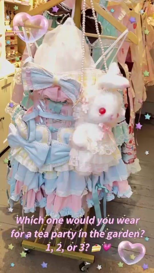 Post 5 by Lolita in London on TikTok (video)