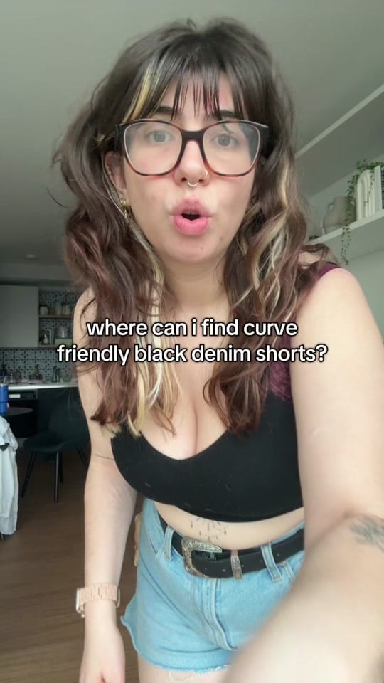 Post 4 by Estelle ⚢ on TikTok (video)