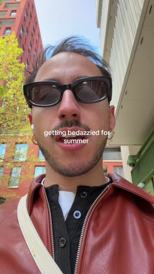 Post 6 by ThatsLeonardoMatias 🏳️‍🌈 on TikTok (video)