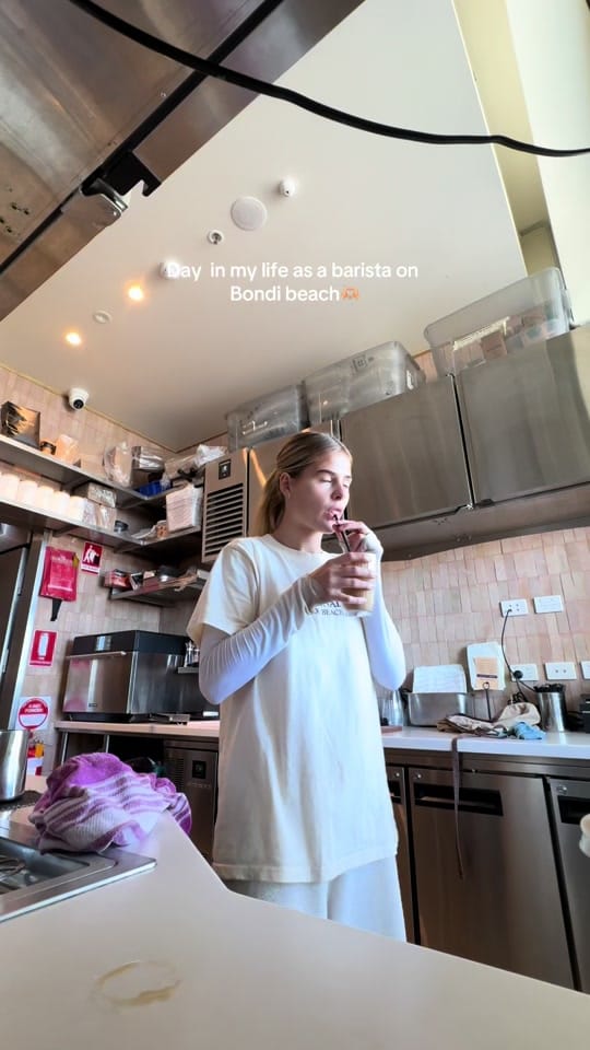 Post 10 by Emily Anywhere🐬🐚🌺 on TikTok (video)