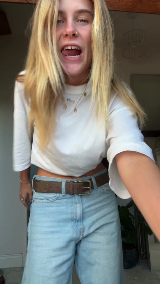 Post 6 by Emily Anywhere🐬🐚🌺 on TikTok (video)