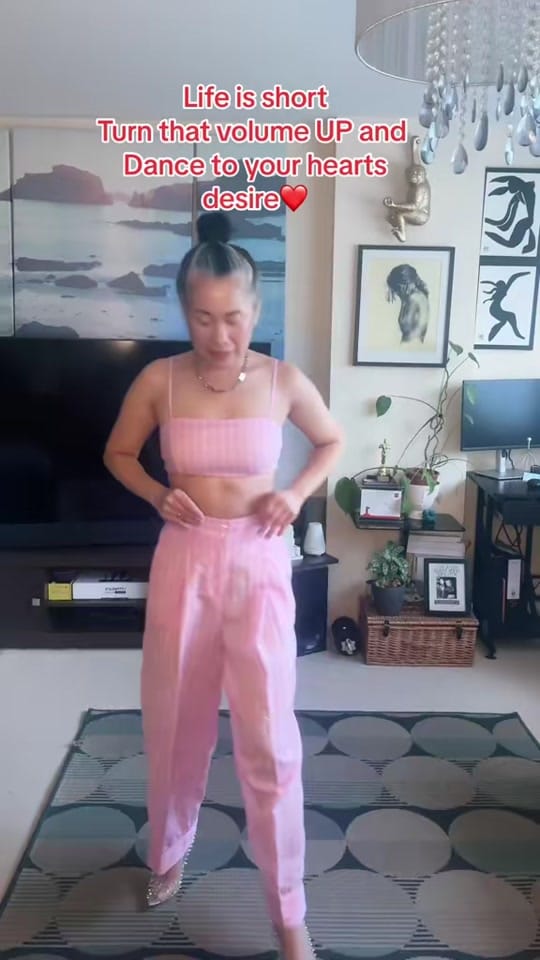 Post 1 by fashionistasalondon on TikTok (video)