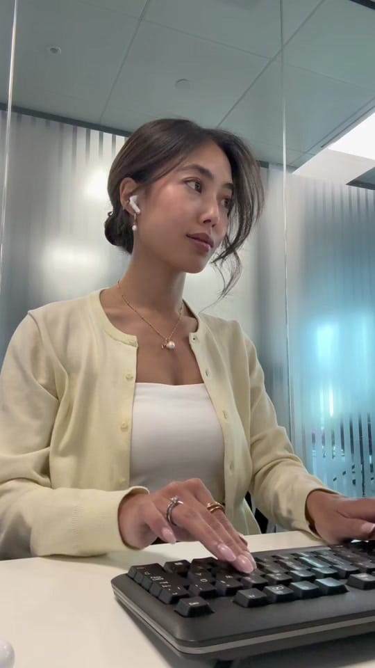 Post 10 by Martha Hwin on TikTok (video)