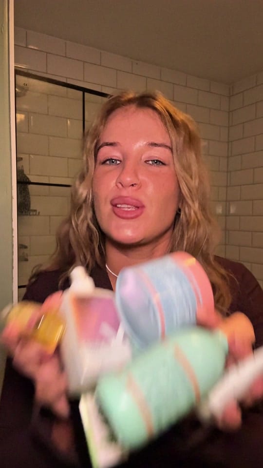 Post 8 by Rhiannon Ellen 🪩 on TikTok (video)
