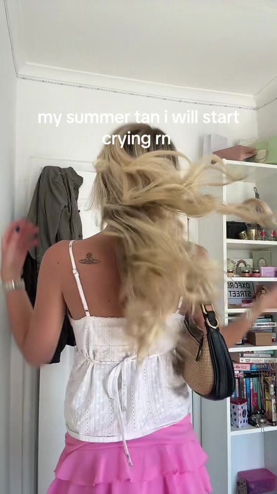 Post 5 by Emma on TikTok (video)
