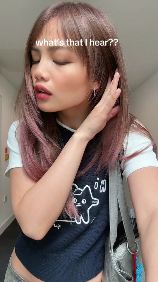 Post 10 by Mia Fa on TikTok (video)