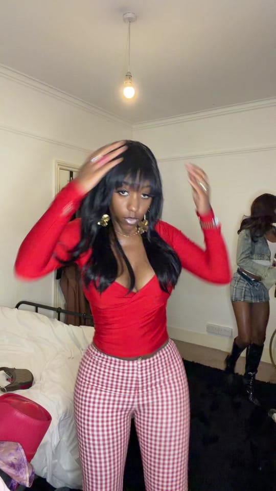 Post 2 by Shanyy London on TikTok (video)