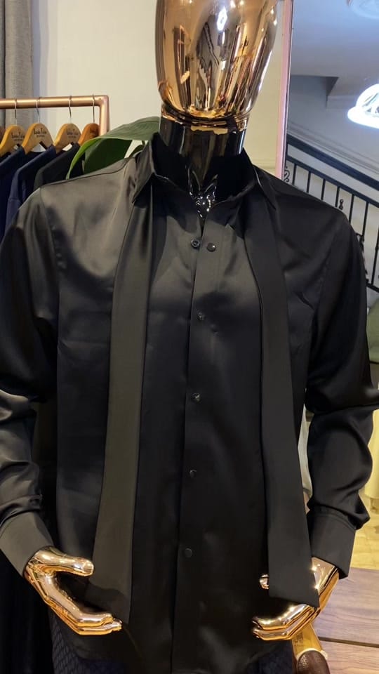 Post 2 by Vetements by London Tailor on TikTok (video)