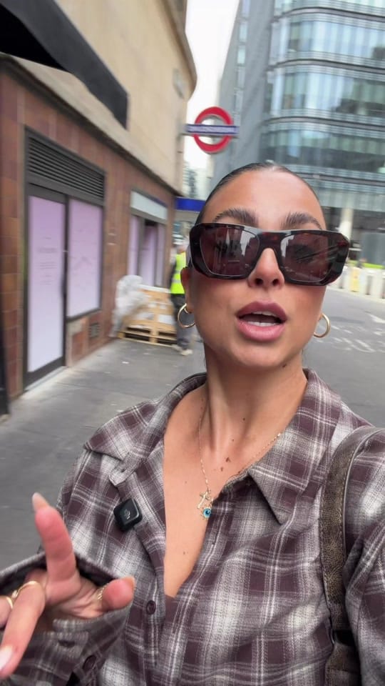 Post 5 by V I C T O R I A 🧡 on TikTok (video)