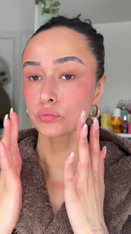Post 1 by Hannah St Luce on TikTok (video)