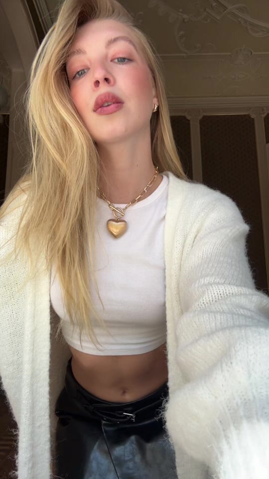 Post 7 by anastasii.d on TikTok (video)