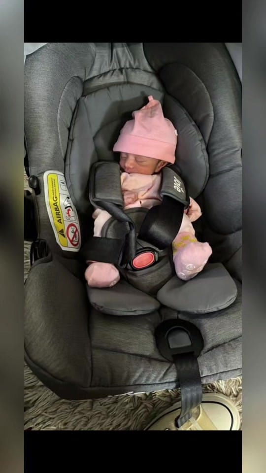 Post 10 by Fouzia1963 on TikTok (video)