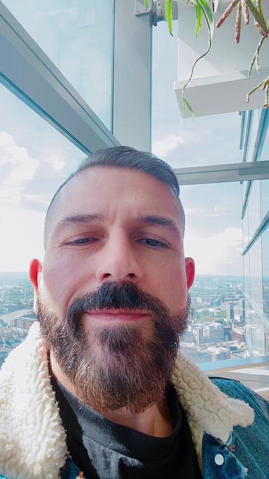 Post 8 by mirkoldn on TikTok (video)
