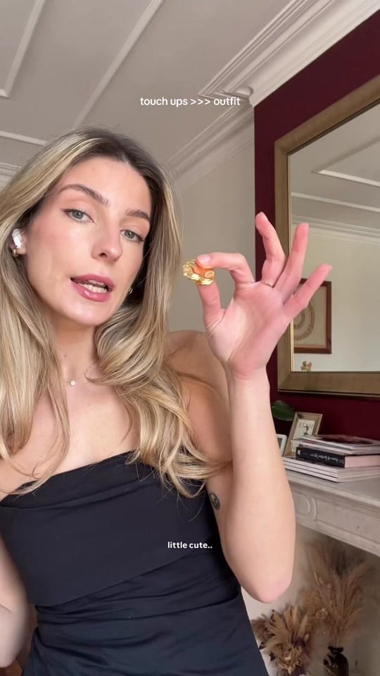 Post 2 by Nicolle Petkova on TikTok (video)