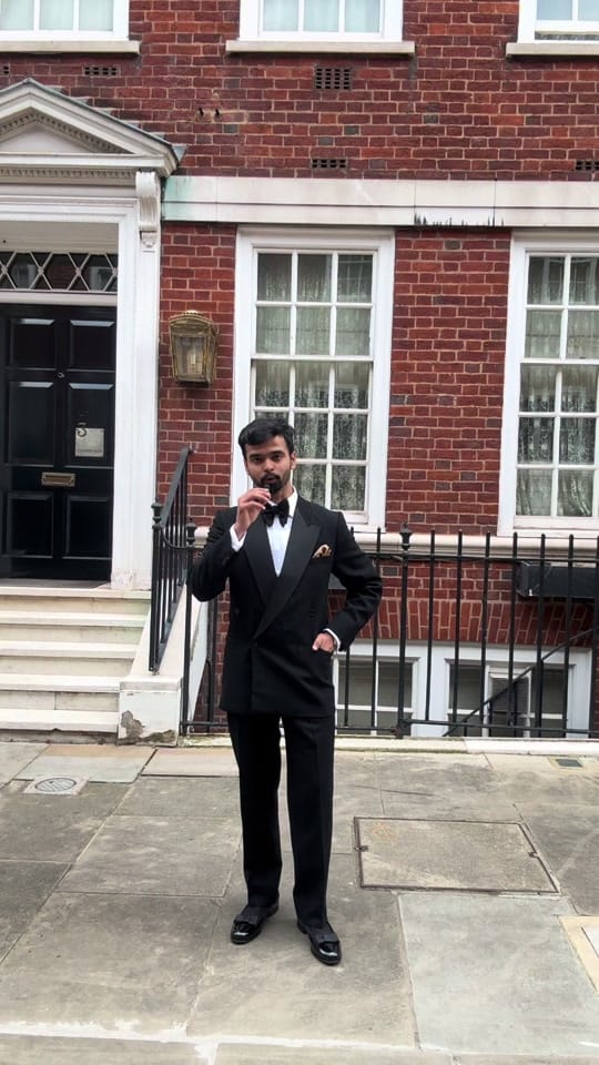 Post 4 by London Street Style on TikTok (video)