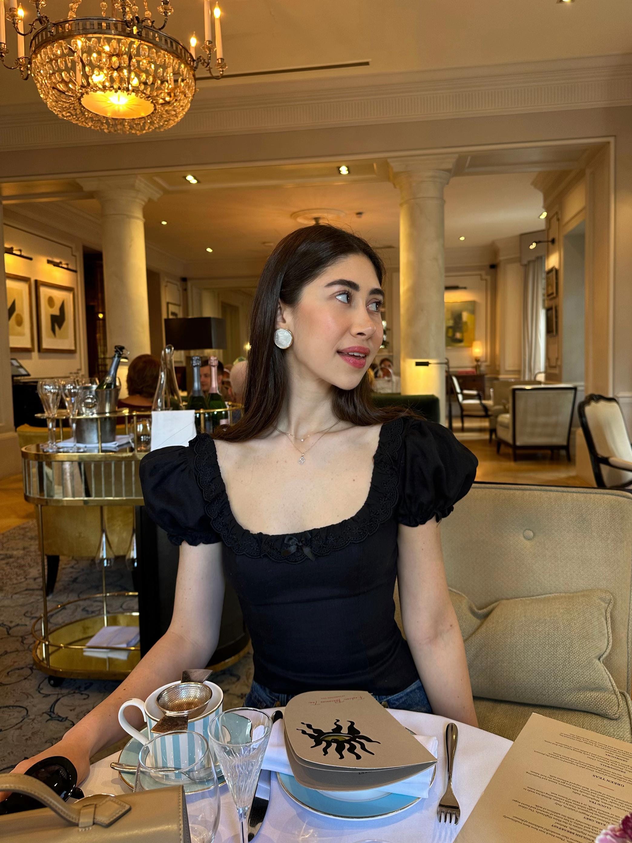 Post 1 by Bianca Derhy on TikTok (video)