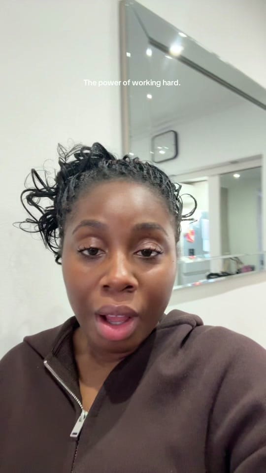 Post 2 by Tomi Naomi on TikTok (video)