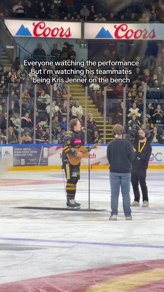 Post 8 by Soph | 🪩🏒👩🏼‍💻 on TikTok (video)