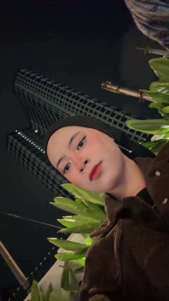 Post 1 by elizz🎧 on TikTok (video)