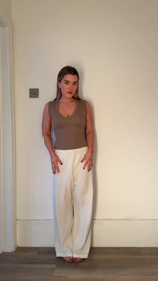 Post 5 by Gabs on TikTok (video)