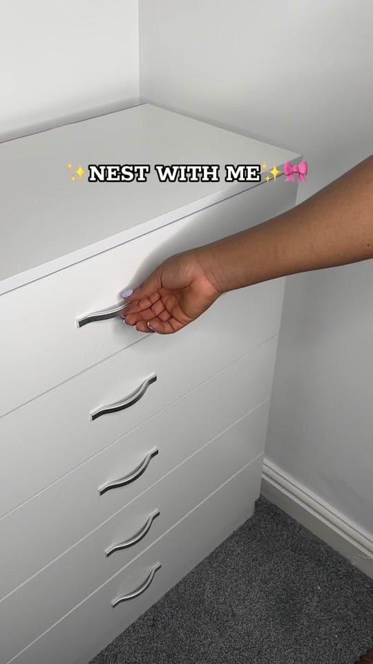 Post 10 by The KNI’s on TikTok (video)