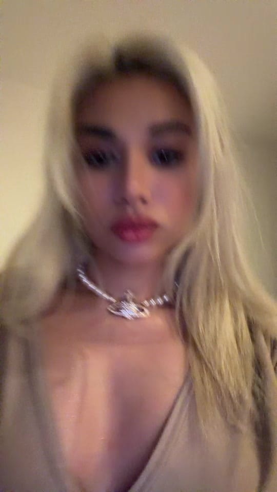 Post 2 by Helena🩷 on TikTok (video)