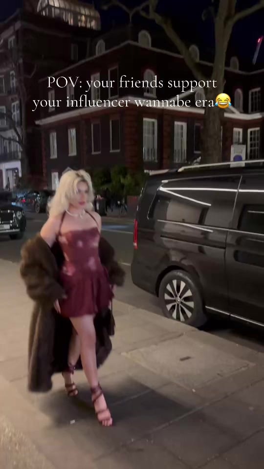 Post 8 by Helena🩷 on TikTok (video)