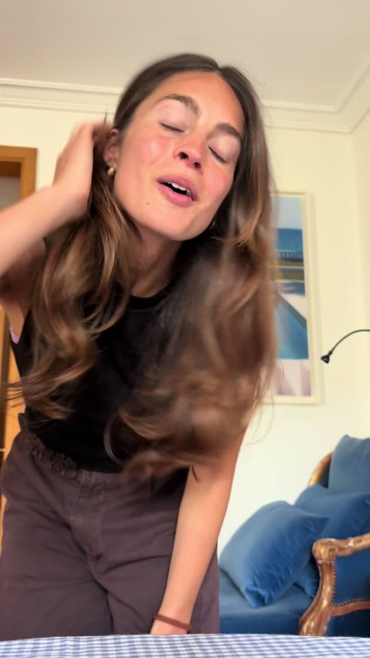 Post 7 by Lua J on TikTok (video)