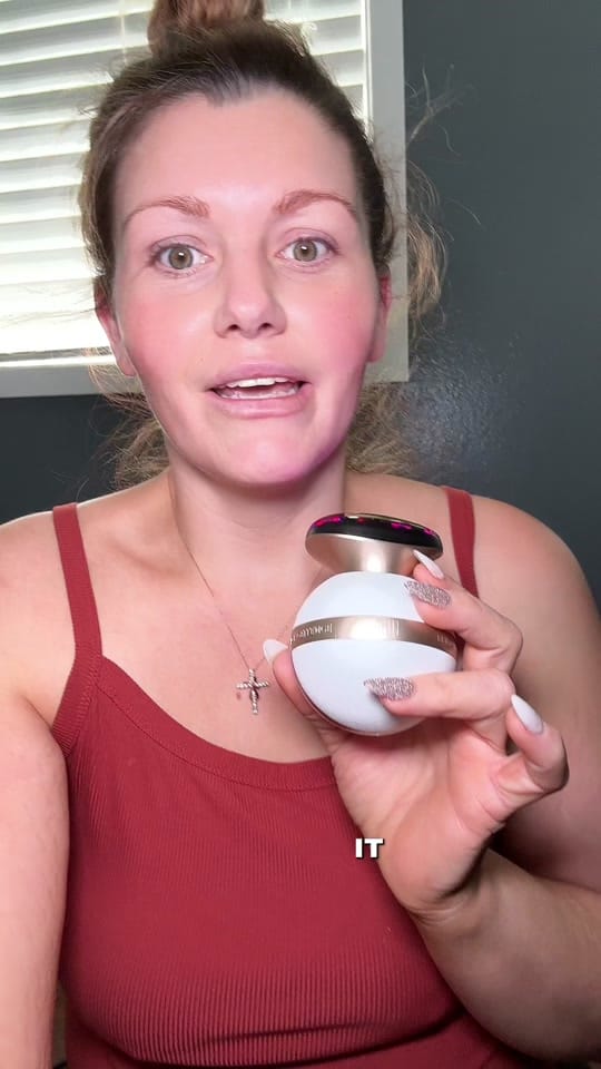 Post 10 by ChelseaJane || Aesthetician on TikTok (video)