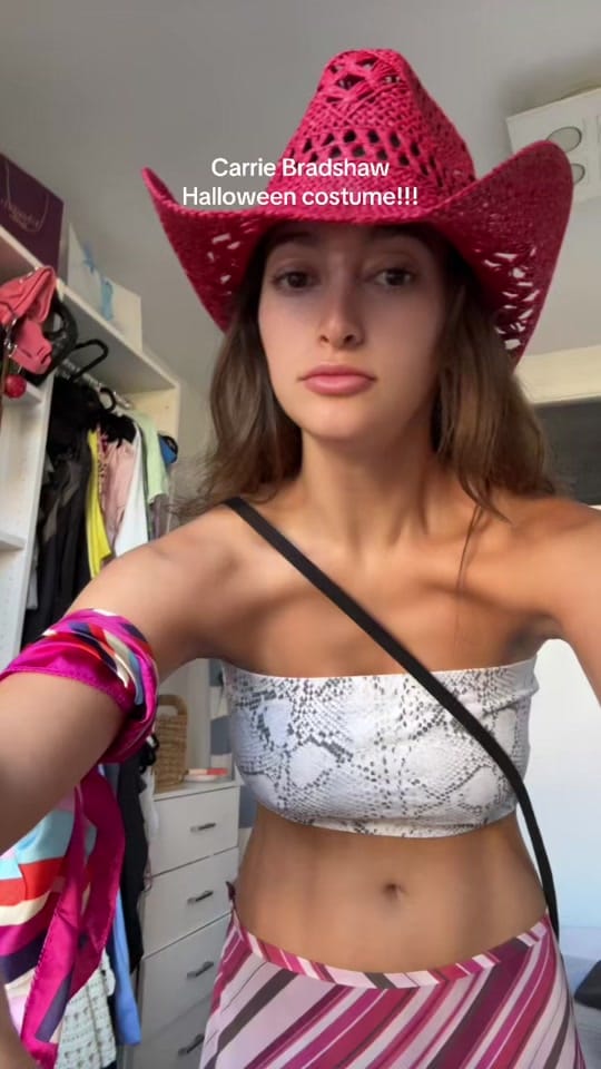 Post 10 by Ava Ganz on TikTok (video)