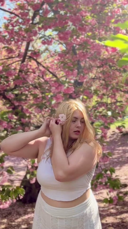 Post 2 by chelsea | witchy creator | ugc on TikTok (video)