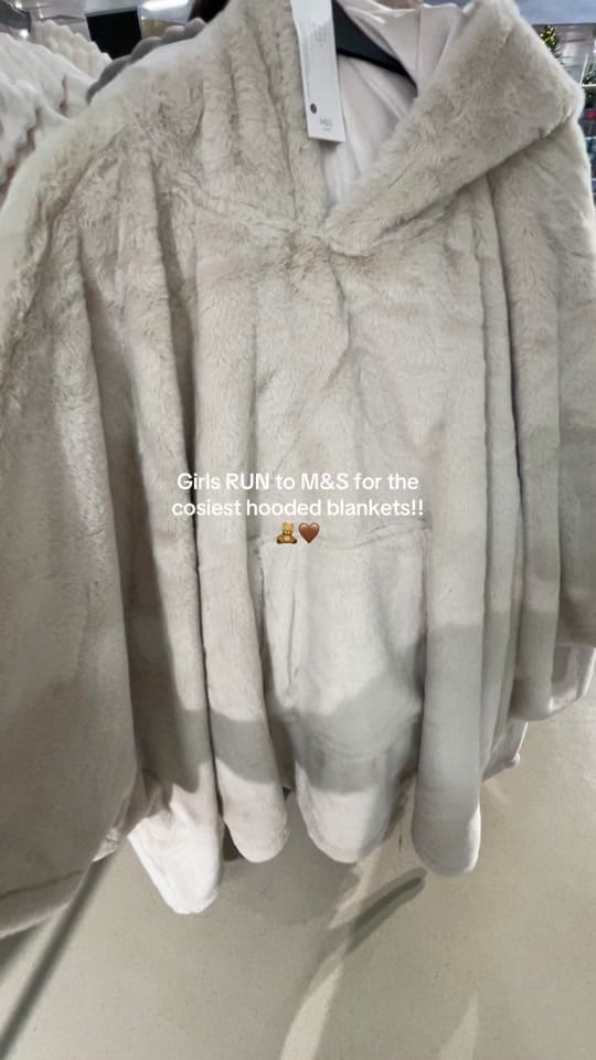 Post 9 by Lois 🤍 on TikTok (video)