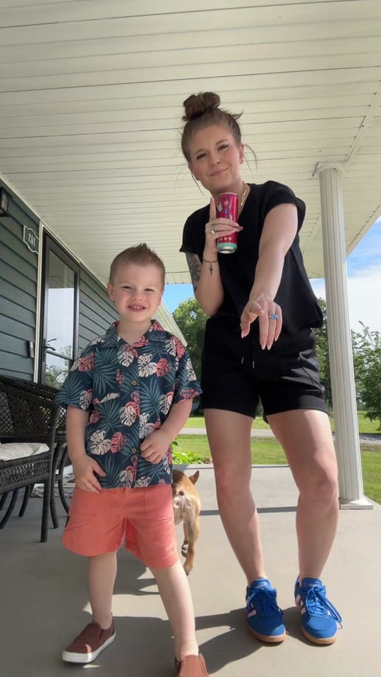 Post 6 by KJ | Kaylee Jones on TikTok (video)