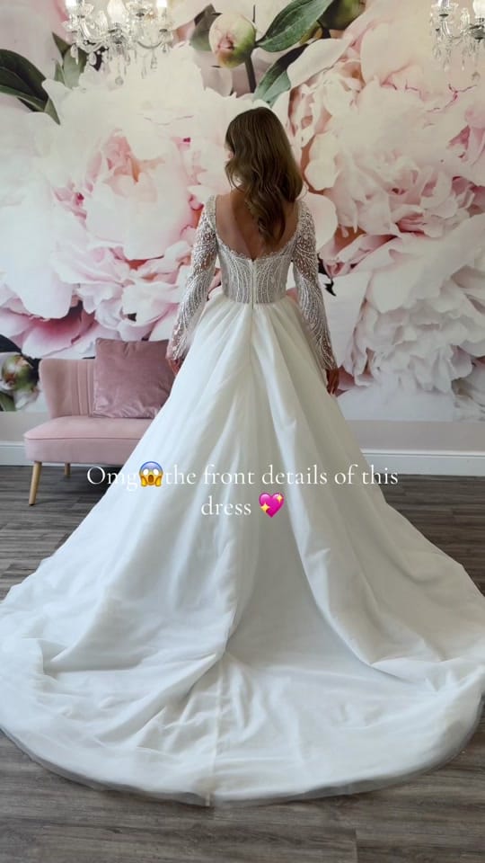 Post 8 by Pearls&Lace on TikTok (video)