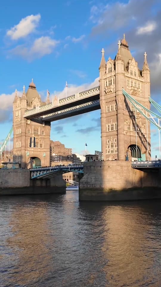 Post 2 by Rachel Cole on TikTok (video)