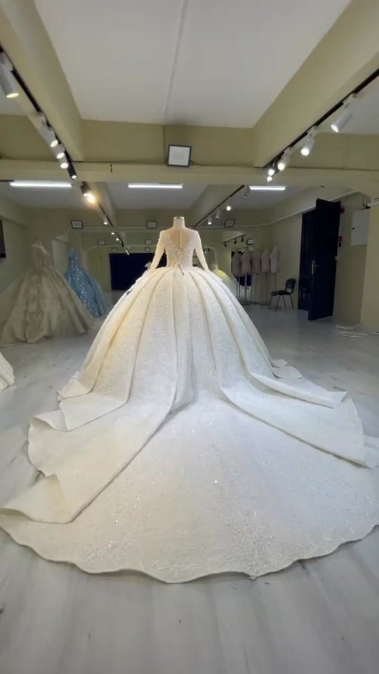 Post 4 by Casablanca boutique on TikTok (video)