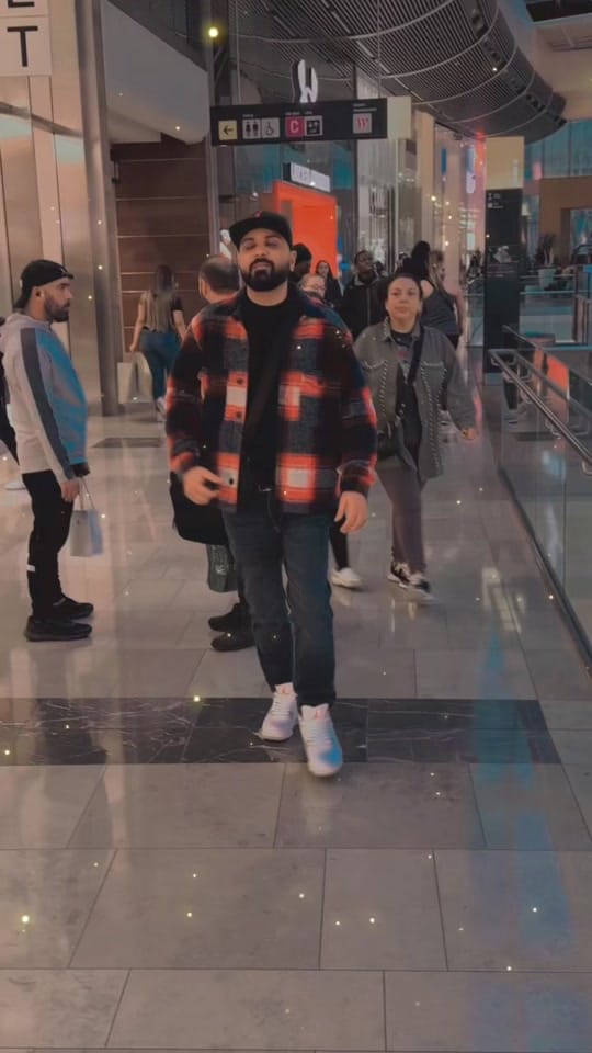 Post 1 by Waseem Akram on TikTok (video)