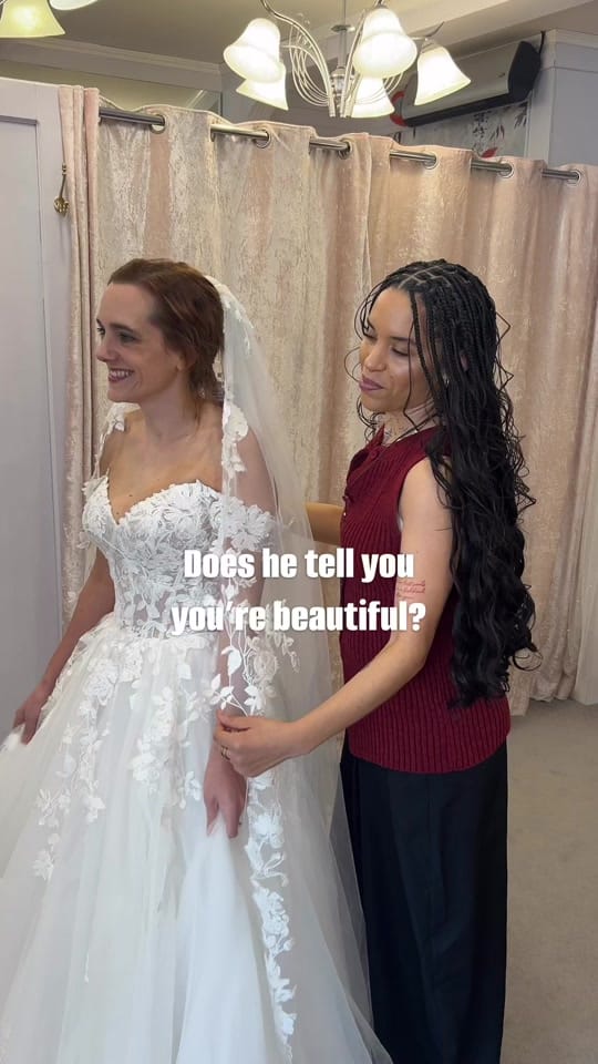 Post 3 by altacosturabride on TikTok (video)