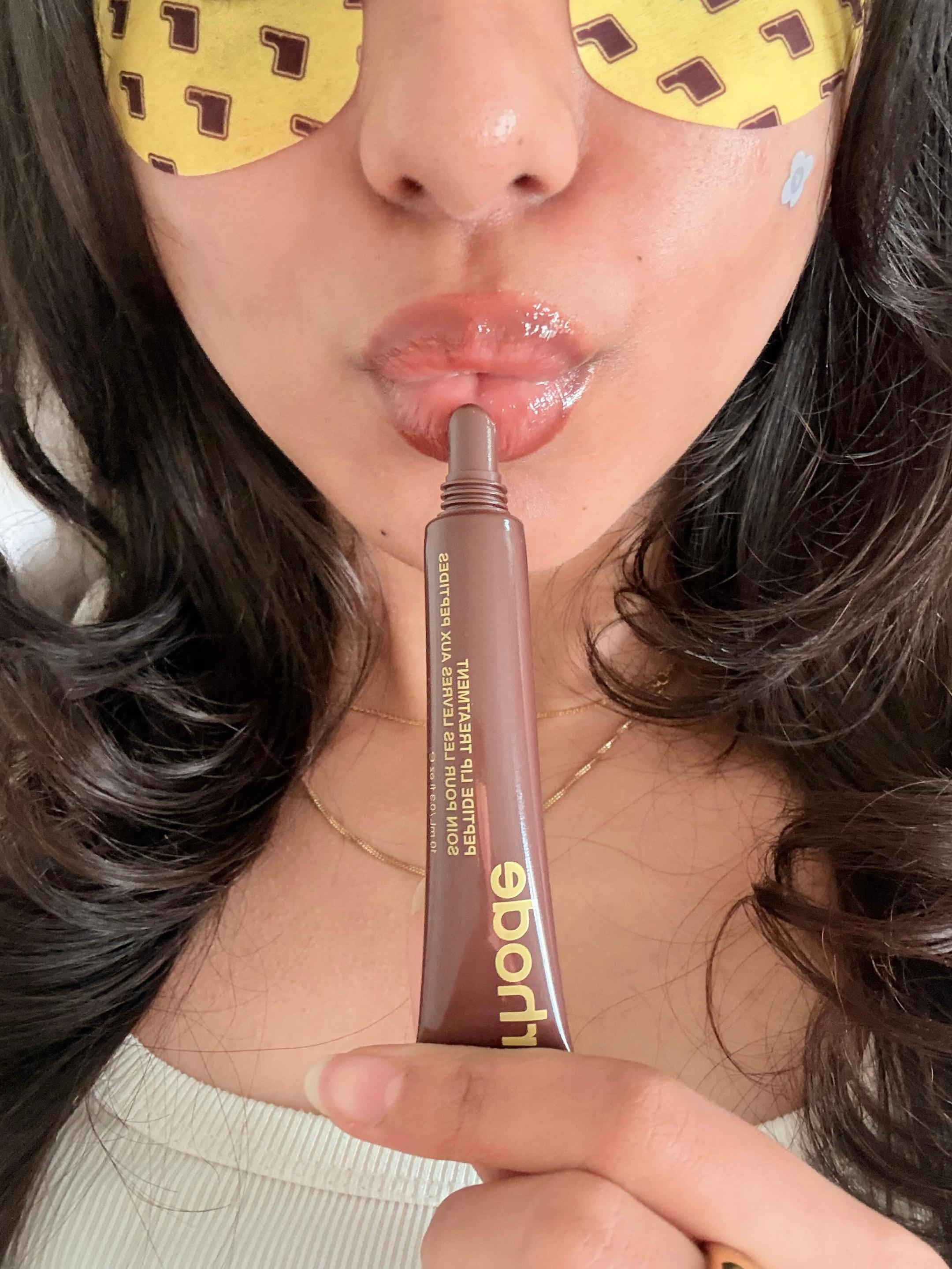Post 1 by zenia on TikTok (video)