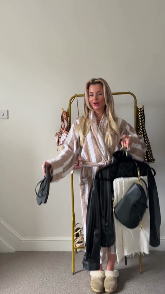 Post 3 by mia slater 🪽 on TikTok (video)