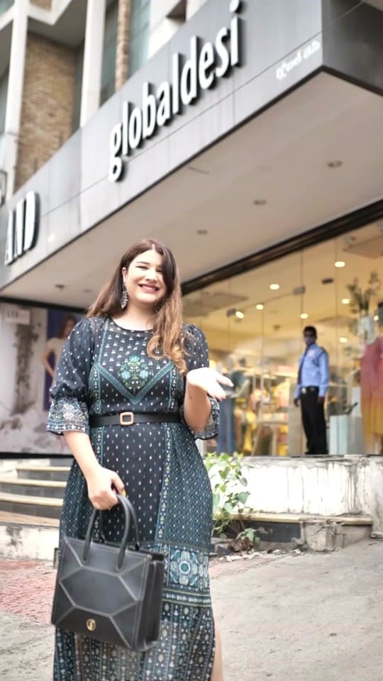 Post 4 by Meenakshi Pamnani on TikTok (video)